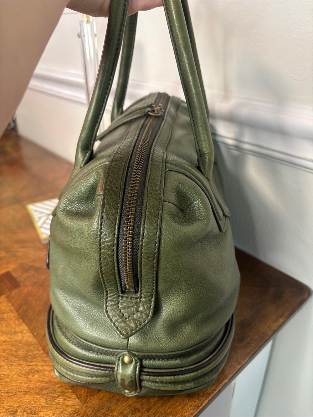 π₯Cole Haan Vintage green leather satchel with a structured, top handle design - Picture 14 of 16